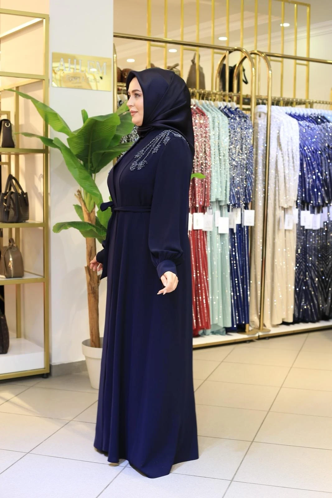 OMUZ EL İŞLEMELİ ABAYA TAKIM CNR5213 KOD