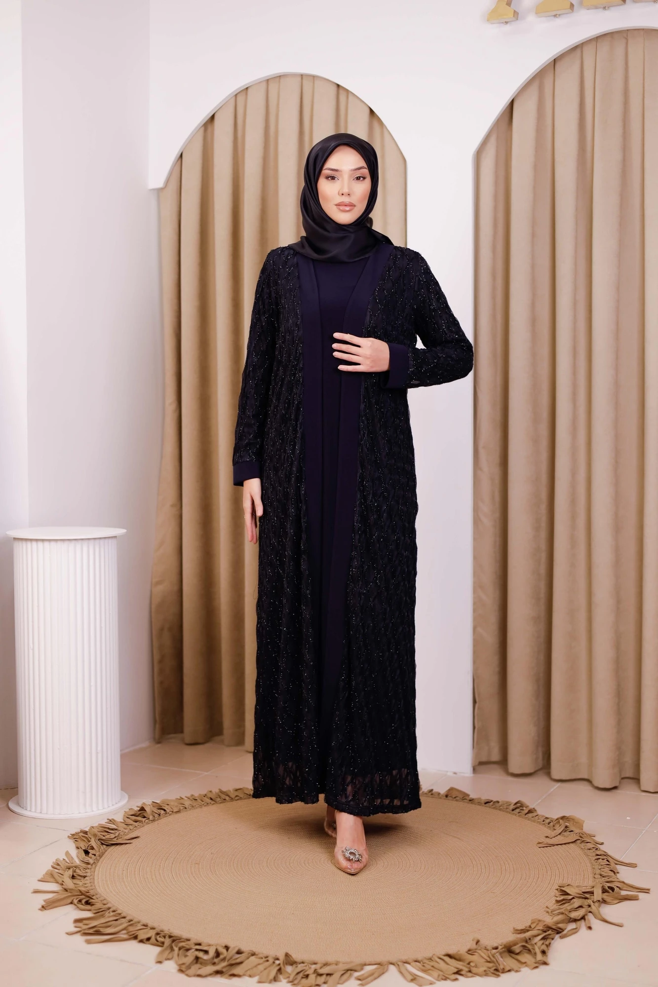 SİMLİ KENDİNDEN DESENLİ ABAYA TAKIM 175 KOD