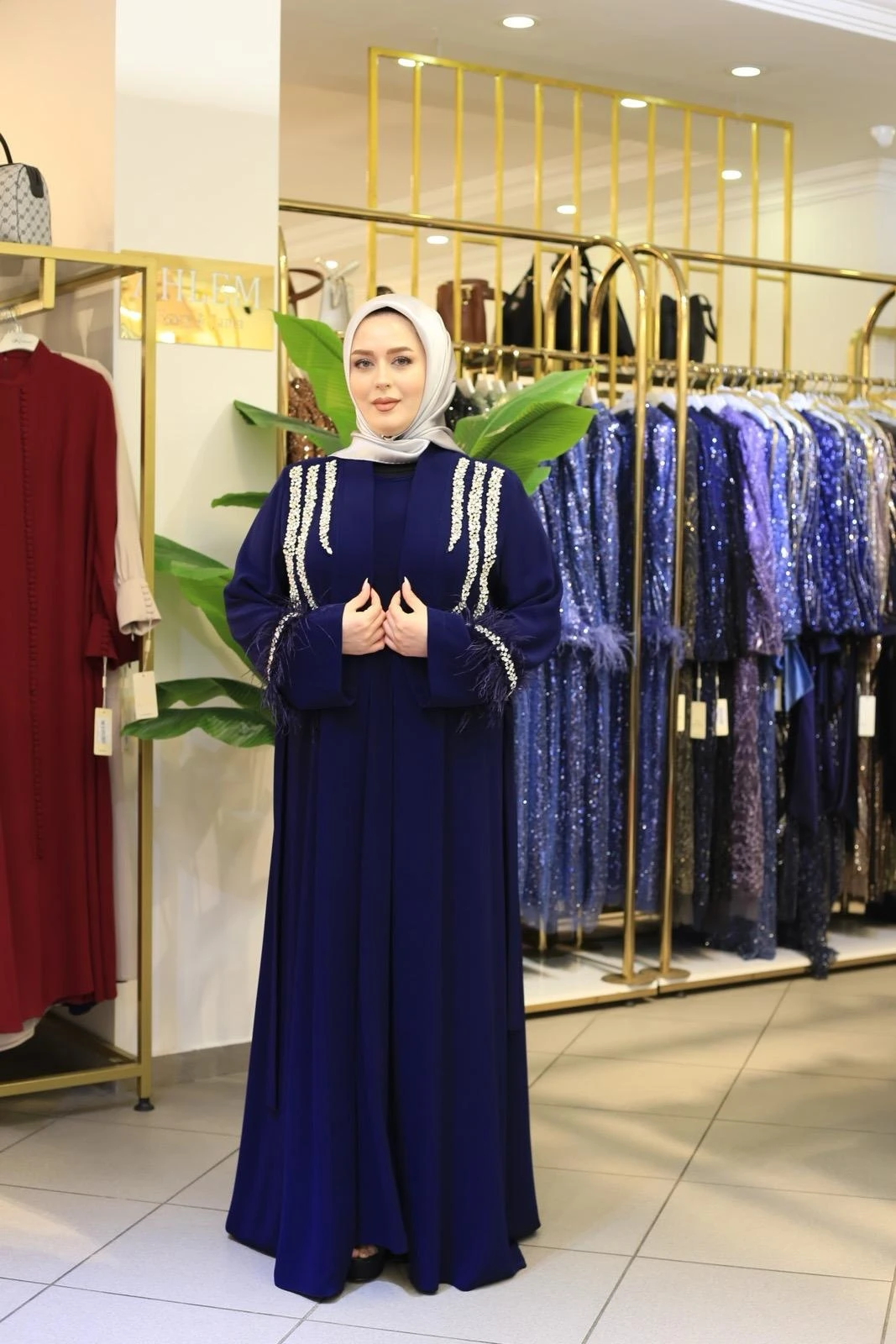 KOLLARI TÜYLÜ ABAYA TAKIM 4200 KOD